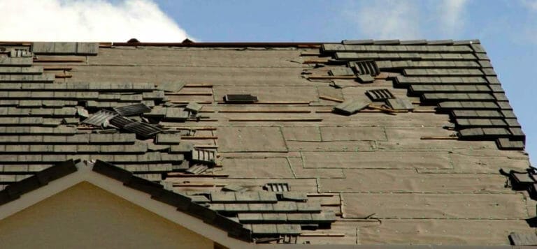 homeowners insurance cover roof damage?