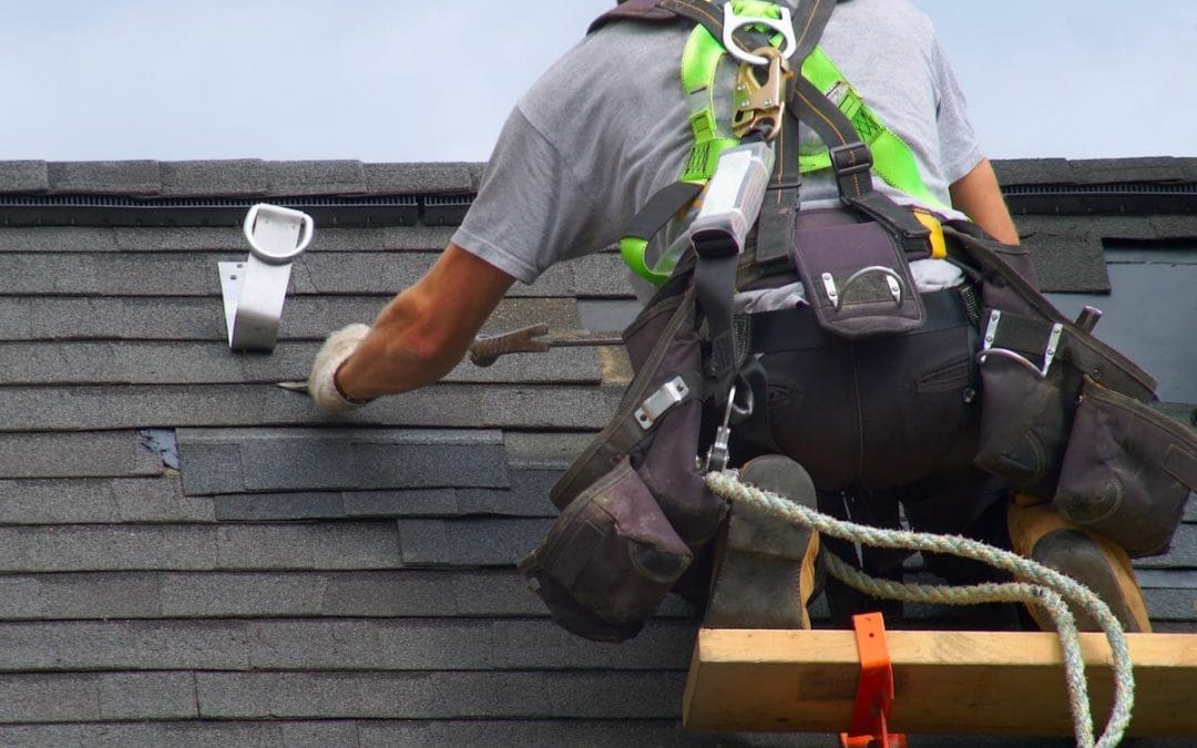  Top Benefits of Hiring a Local Roofing Contractor in Minneapolis
